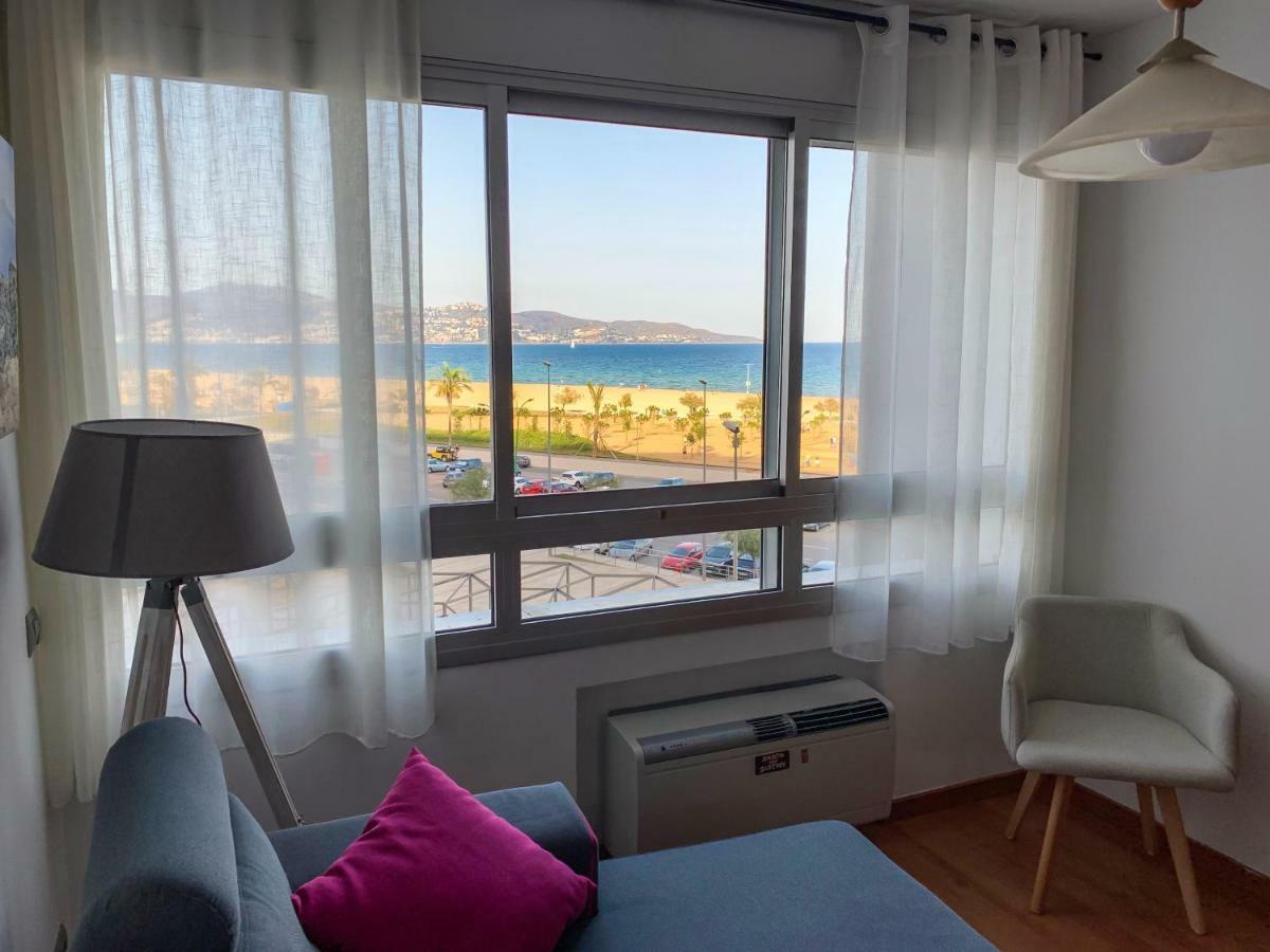 Apartamento En Primera Linea De Mar Lägenhet Empuriabrava Exteriör bild